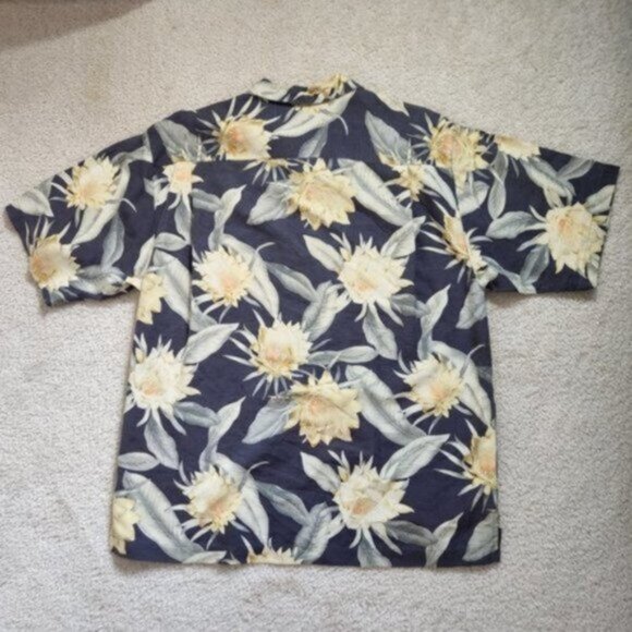 Tommy Bahama Silk Camp Hawaiian Shirt - Picture 4 of 7
